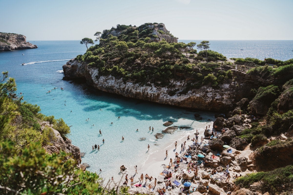 Top Tips For Managing Europe's Summer Crowds
