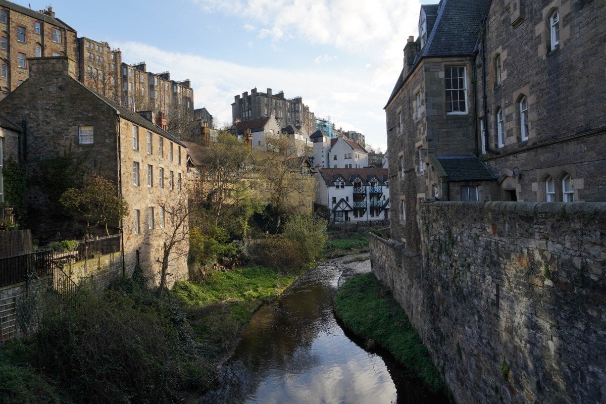 The Ultimate Edinburgh Travel Guide