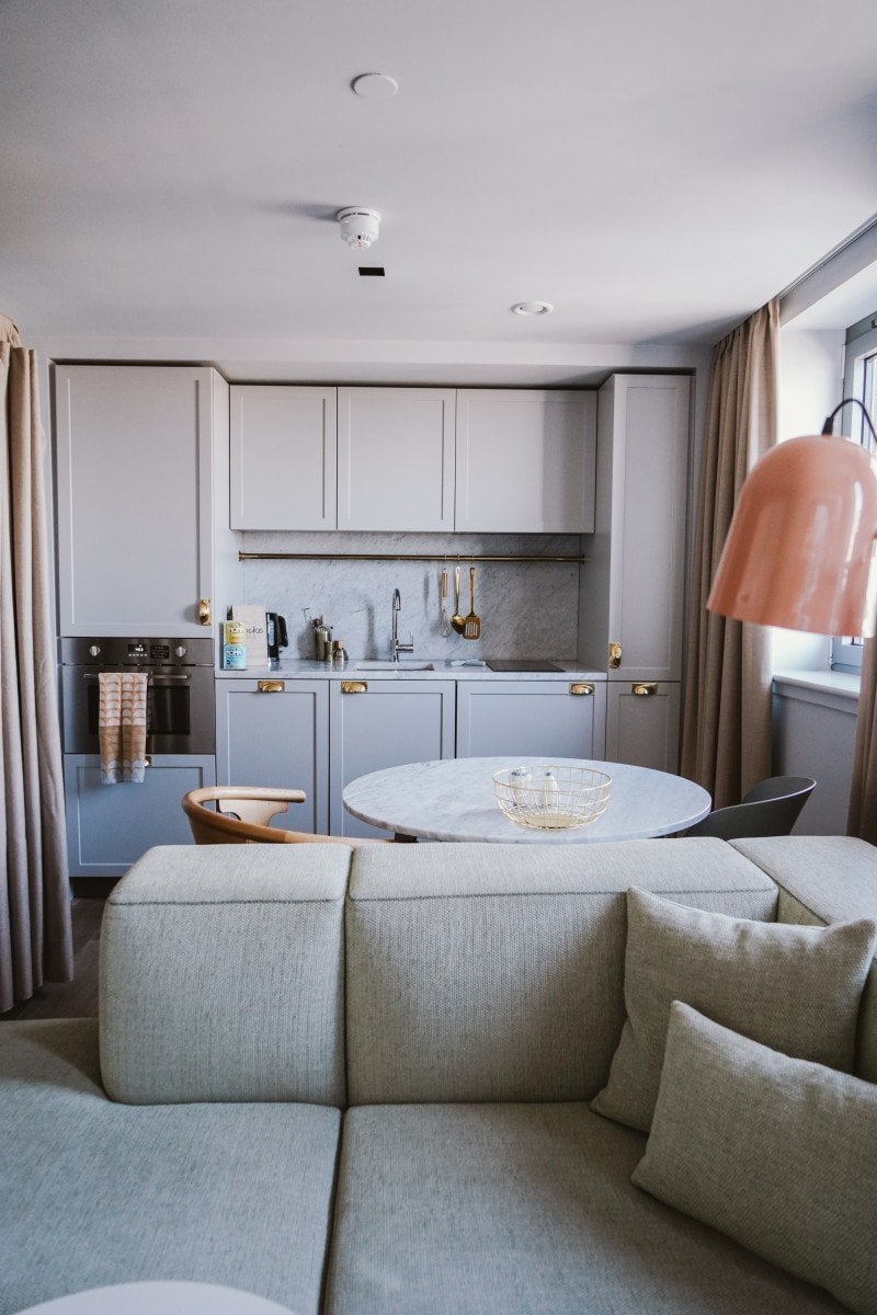 The Ultimate Edinburgh Travel Guide
