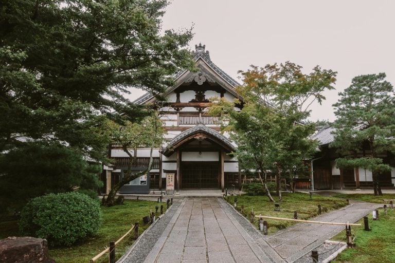 A Guide to the Best Kyoto Temples and Shrines A Guide to the Best Kyoto Temples and Shrines