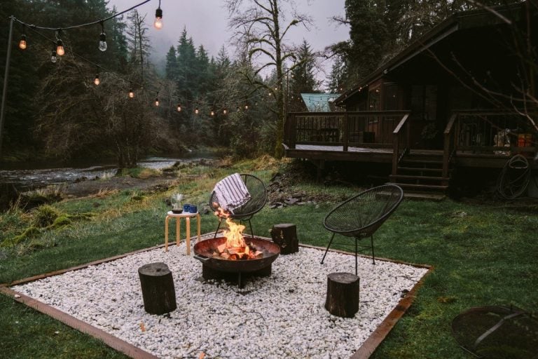Backyard Inspiration: A Cozy and Refined Patio Backyard Inspiration: A Cozy and Refined Patio