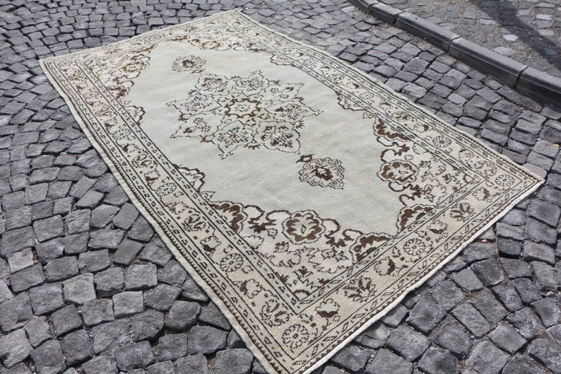 20 Vintage Turkish Rugs under $200