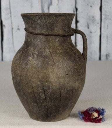 A Guide for Sourcing Vintage Vases and Vessels on Etsyv