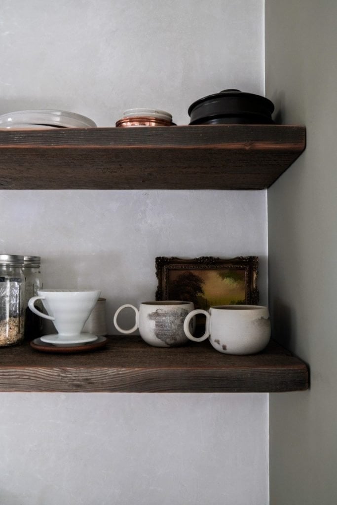 Tips for Styling Open Shelves in the Kitchen