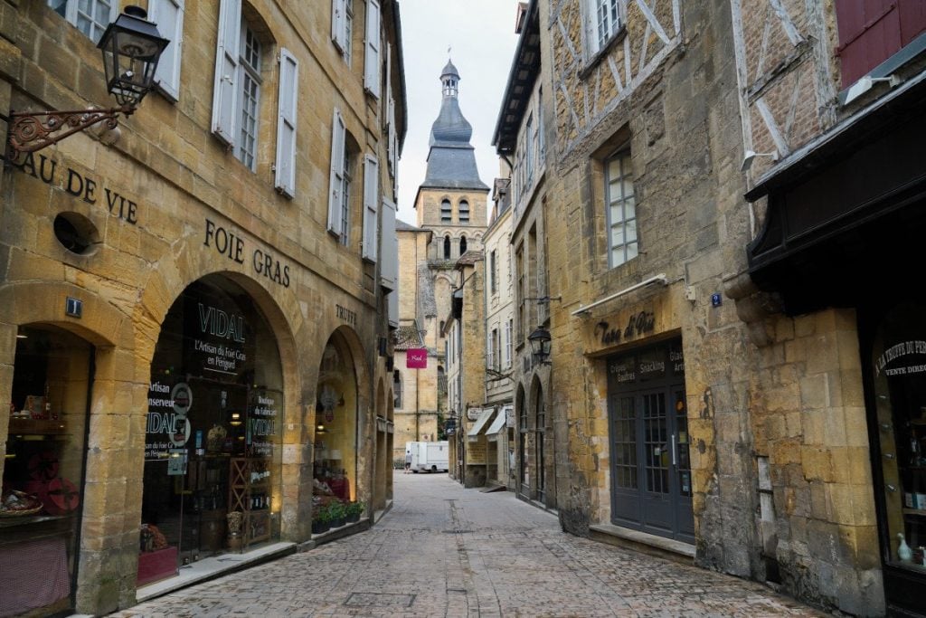 Ultimate Guide to Visiting Sarlat-la-Canéda, France