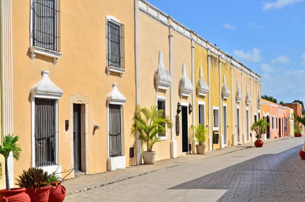 Izamal, Mexico: Guide to Visiting Yucatán's Yellow City