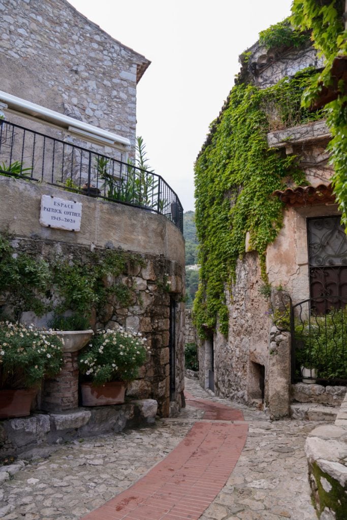 Guide to Visiting Èze