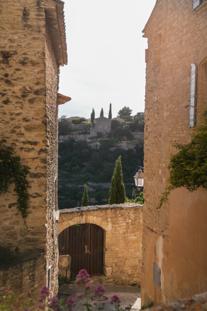 Gordes, France: Guide to Provence's Famous Hilltop VillageGordes, France: Guide to Provence's Famous Hilltop Village