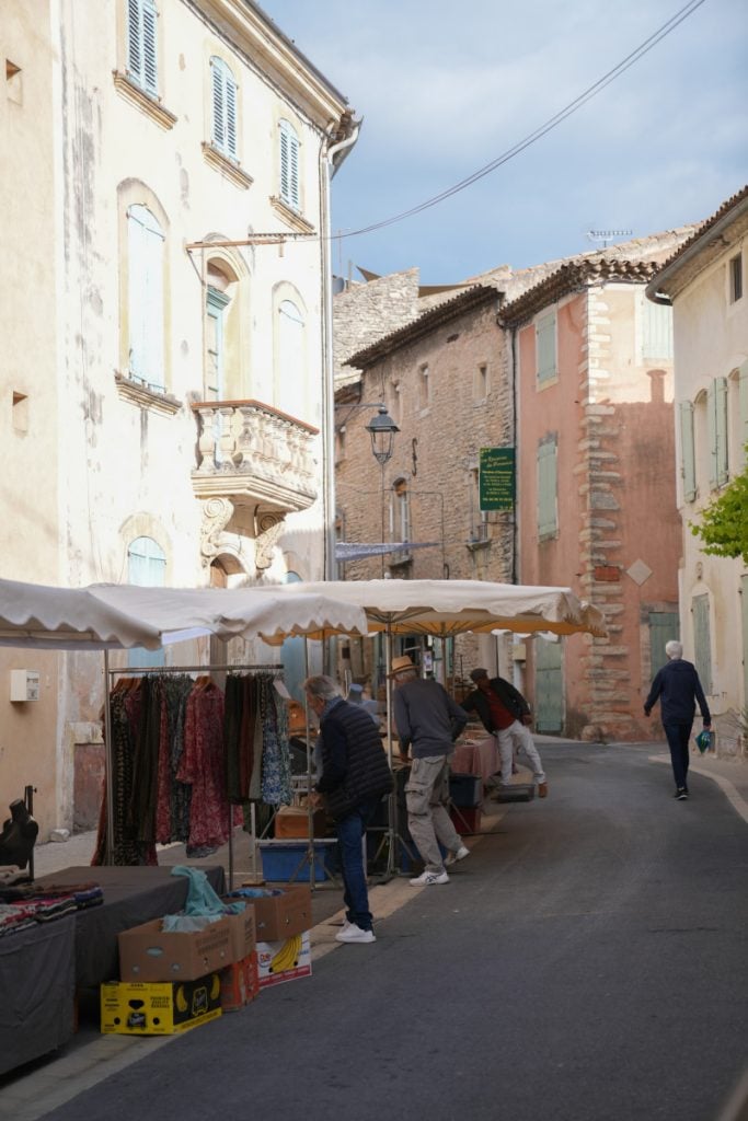 A Visiting Guide to Goult, France