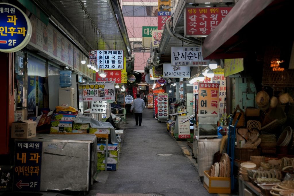 Complete Guide to the Best Things to Do in Seoul For First-Timers