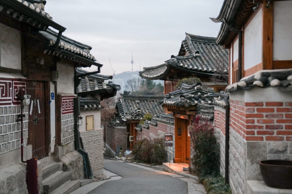 Complete Guide to the Best Things to Do in Seoul For First-Timers