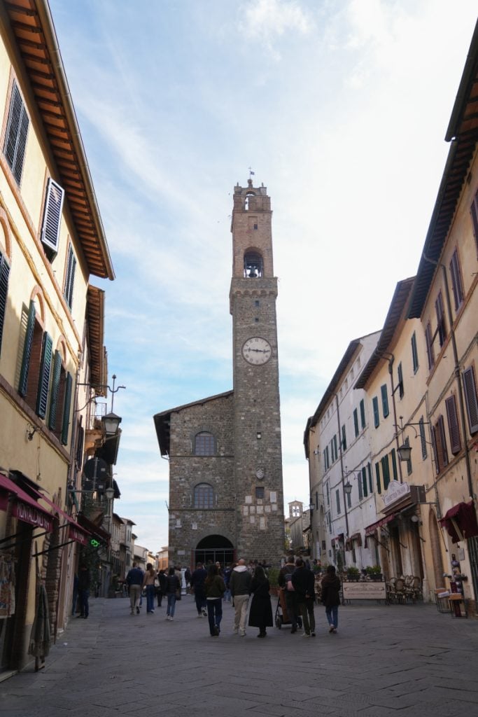 Ultimate Val d'Orcia Travel Guide: Where to Visit and What to Do