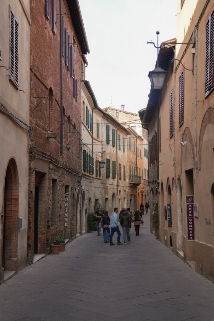 Ultimate Val d'Orcia Travel Guide: Where to Visit and What to Do
