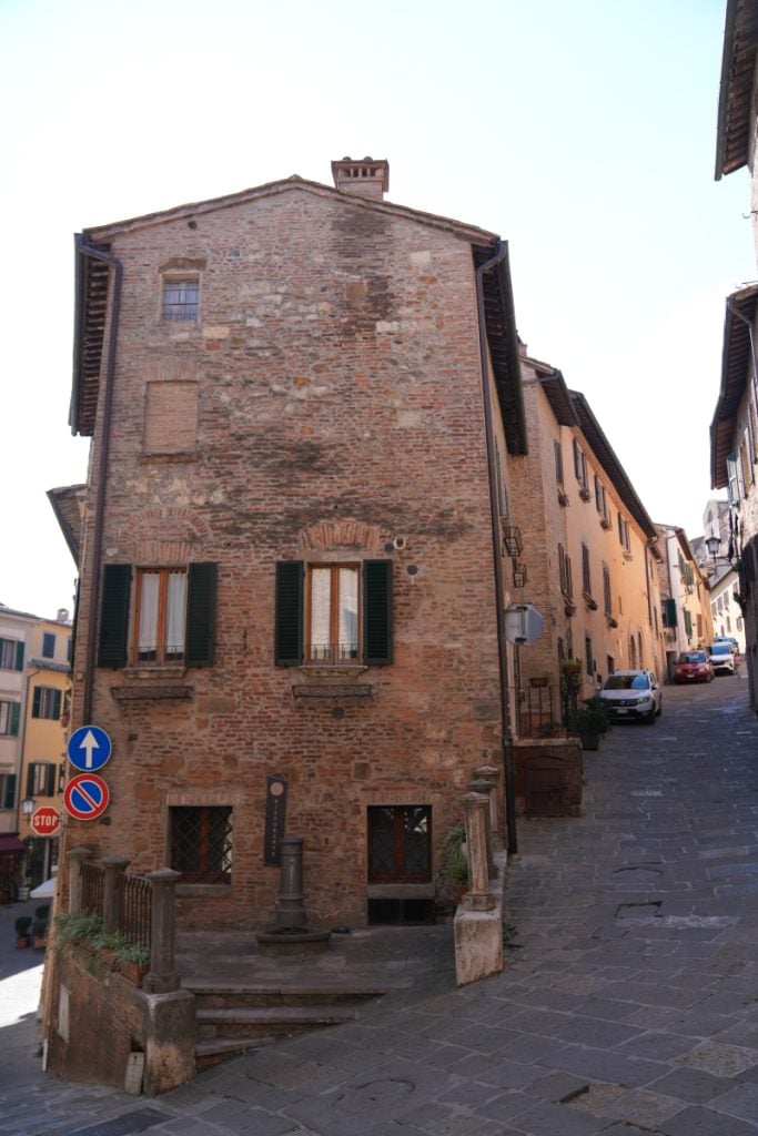 Ultimate Val d'Orcia Travel Guide: Where to Visit and What to Do