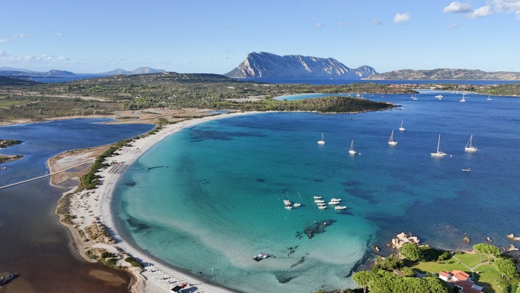 La Cinta beach, San Teodoro