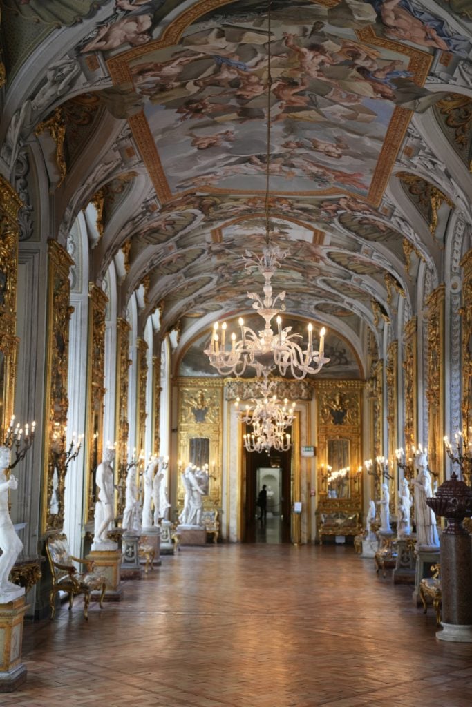 Frescoed gallery with chandeliers at Galleria Doria Pamphilj