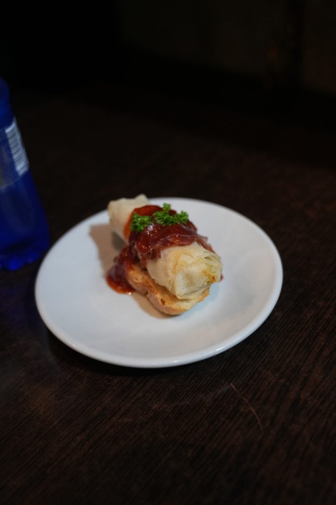 Pintxo served on bread at Sorgínzulo