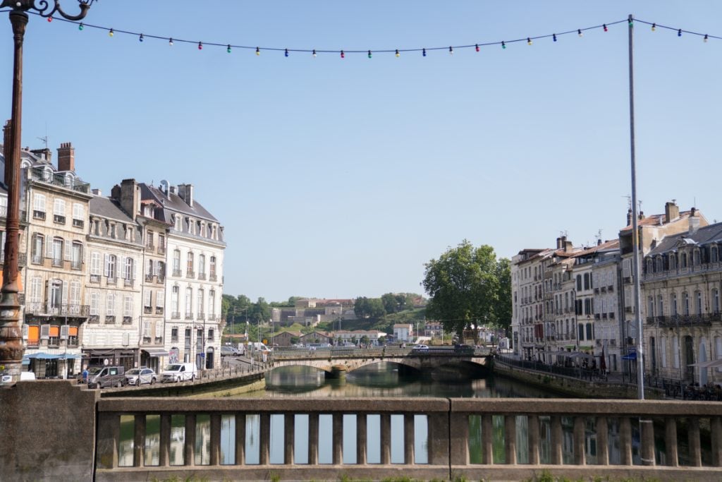 Bridge over the River Nive in central Bayonne