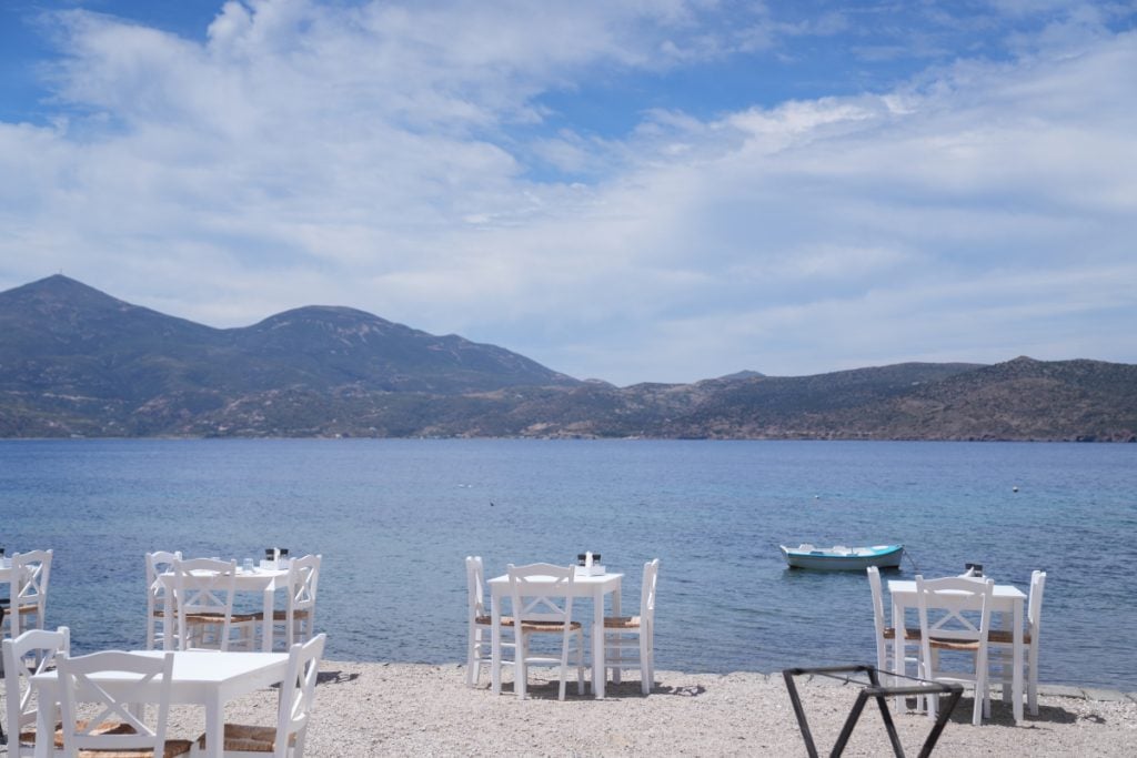 Seaside dining tables at Astakas in Klima