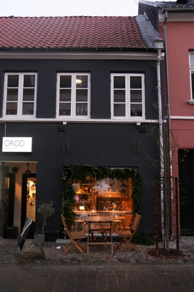 GRØD storefront with outdoor seating in Aarhus